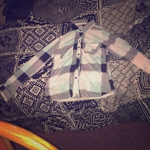 I’m selling a plaid never worn